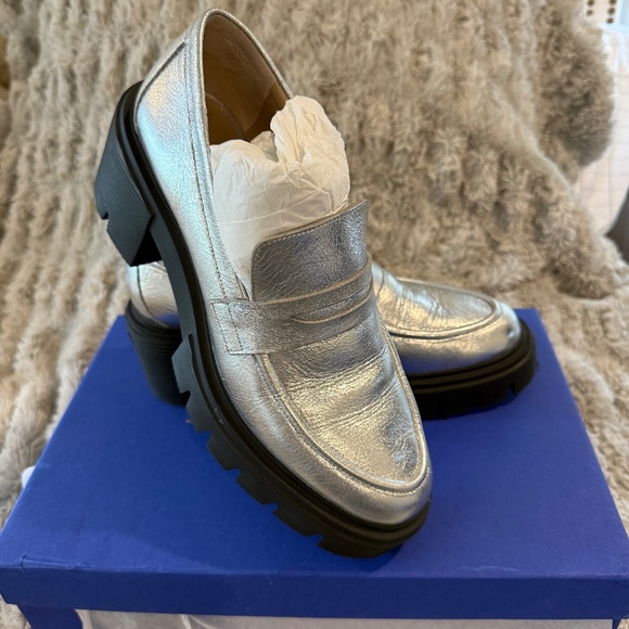 Stuart Weitzman Women's Soho Loafers, Silver, 8 Medium US - Picture 1 of 3